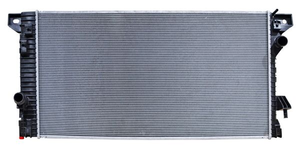 RADIADOR FORD PU/ F-150 18-23/EXPEDITION 18-23 V6 LTS/V8 5.0 LTS AUT C/AIRE 34 2/3X17 7/8X26MM ALUMINIO SOLDADO JST NZL
